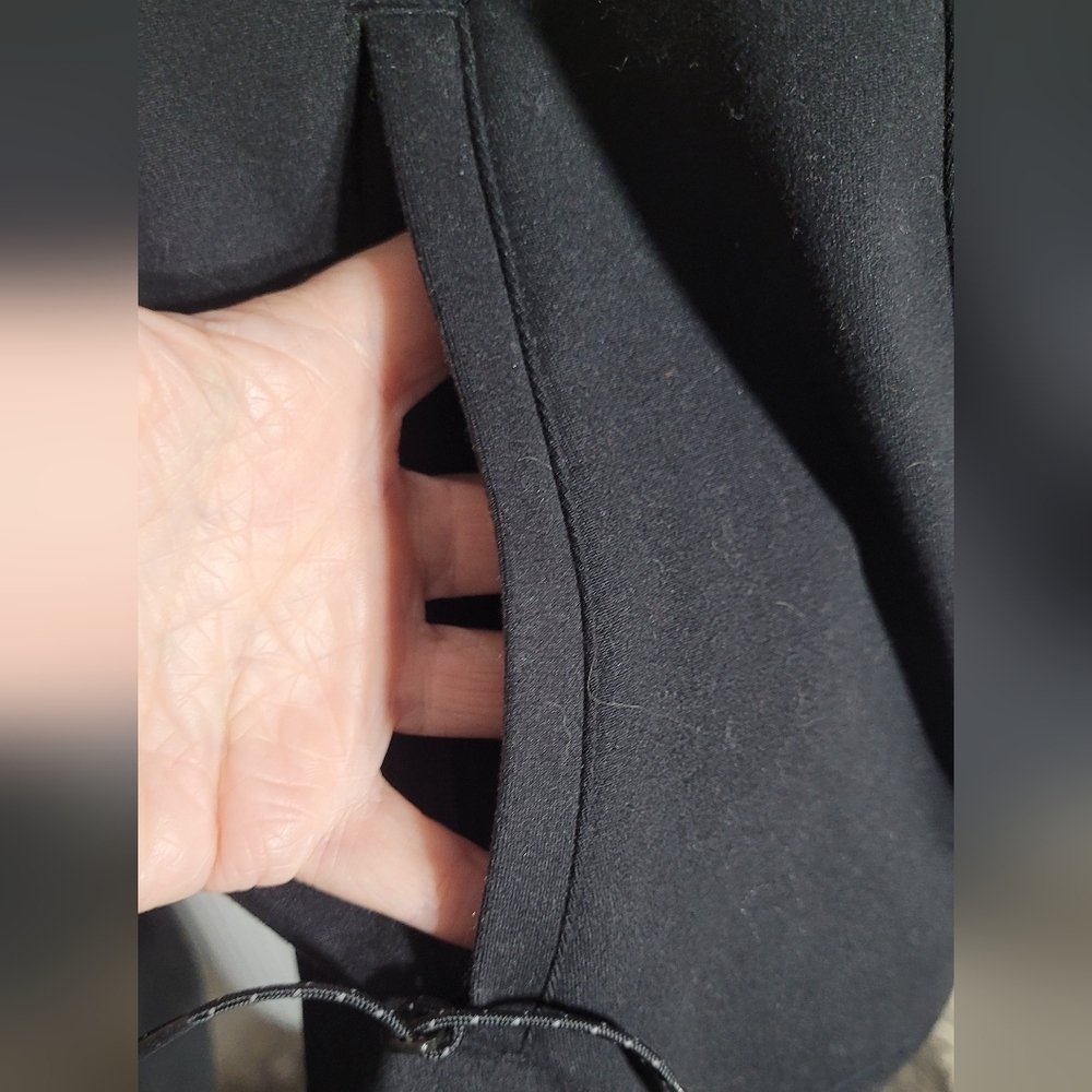 T By Talbots UPF 50+ Long Sleeve Zip Up Light Mockneck Jacket Black New - Picture 4 of 9